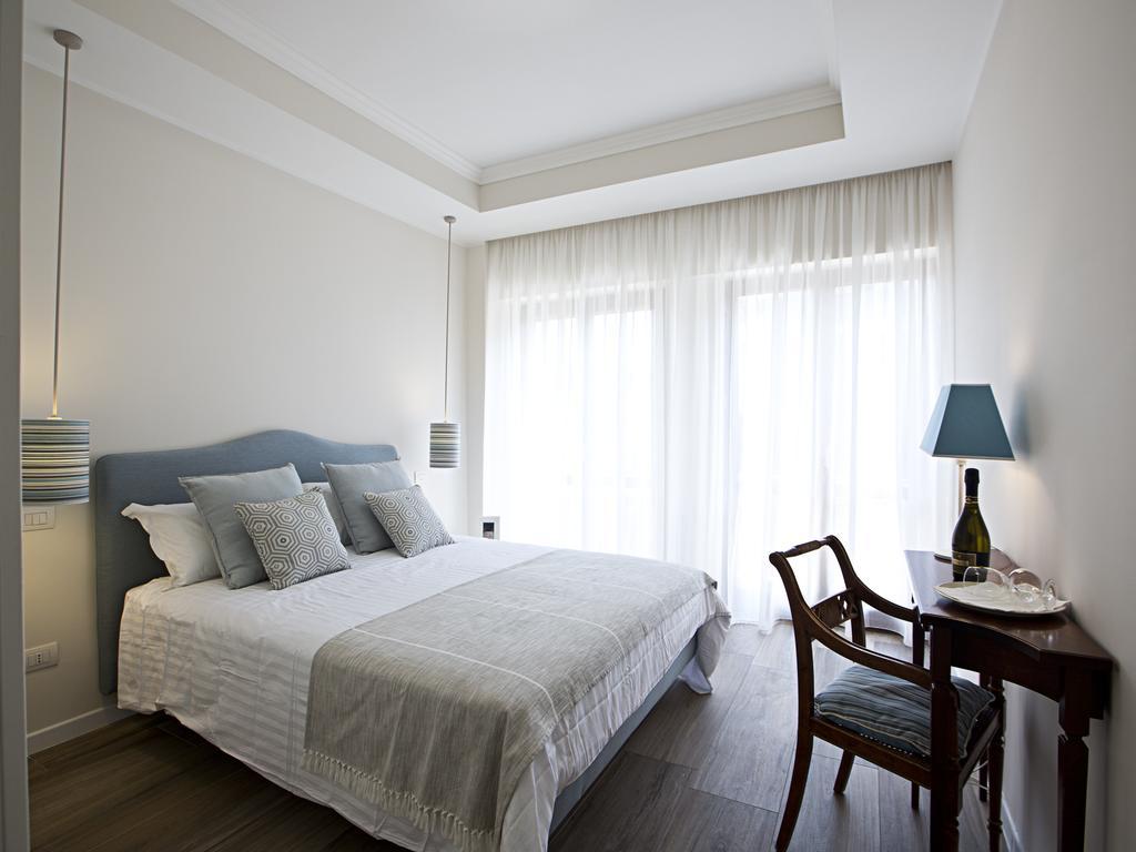 เมดินา อพาร์ตเมนต์ Apartment เนเปิลส์ ภายนอก รูปภาพ